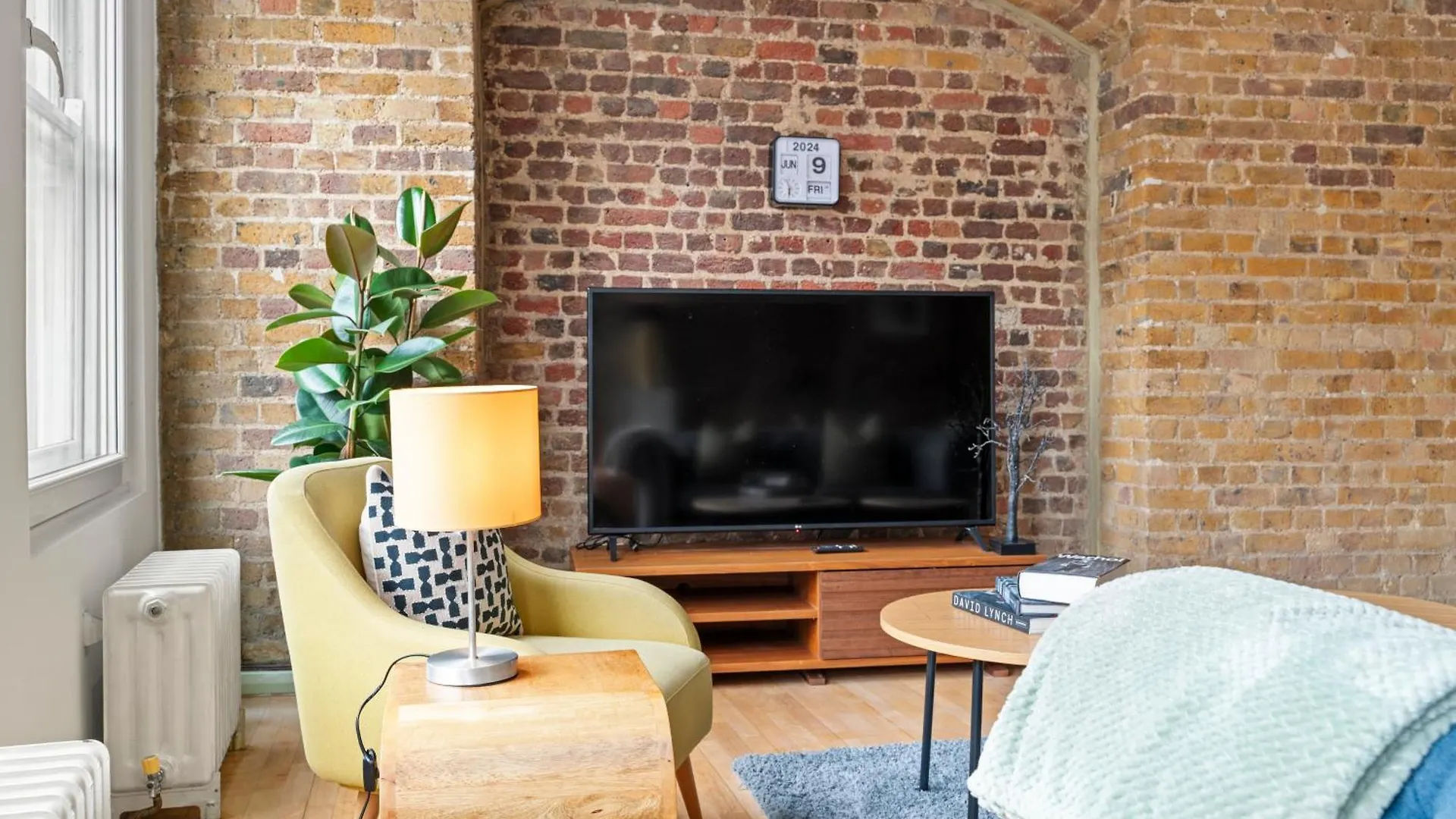 Unique Apartments Near Old Street Station 伦敦 0*,  英国